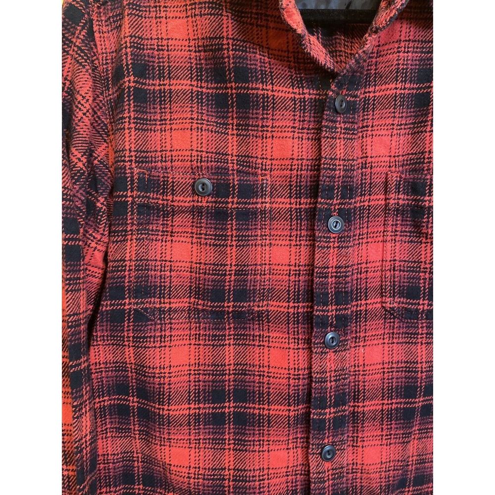 Authentic Flannel Men’s Long Sleeve Shirt Size M Red & Black 100% Cotton - Picture 8 of 10